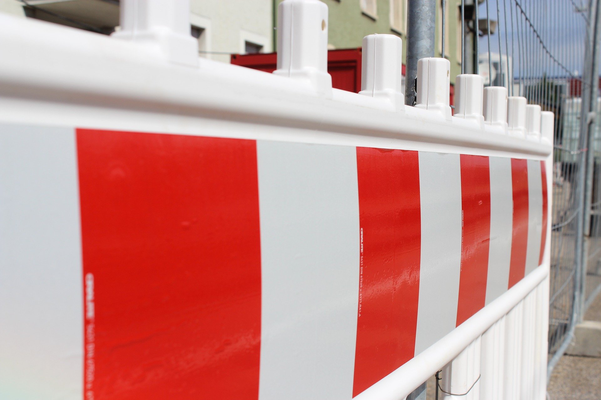 Verkehrsregelung und Ersatzhaltestelle wegen Glasfaserausbau in Kaichen