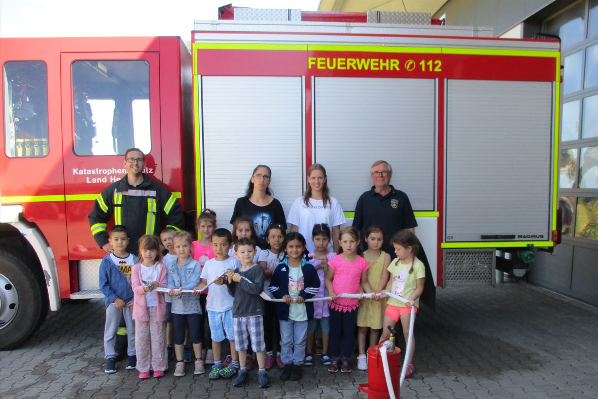 Kleine Weltentdecker bei der Feuerwehr